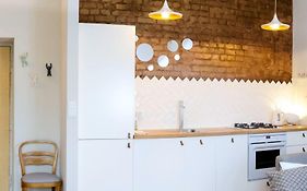Zoli Apartment